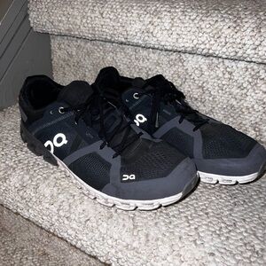ON men’s Cloudtech shoes size 9.5
